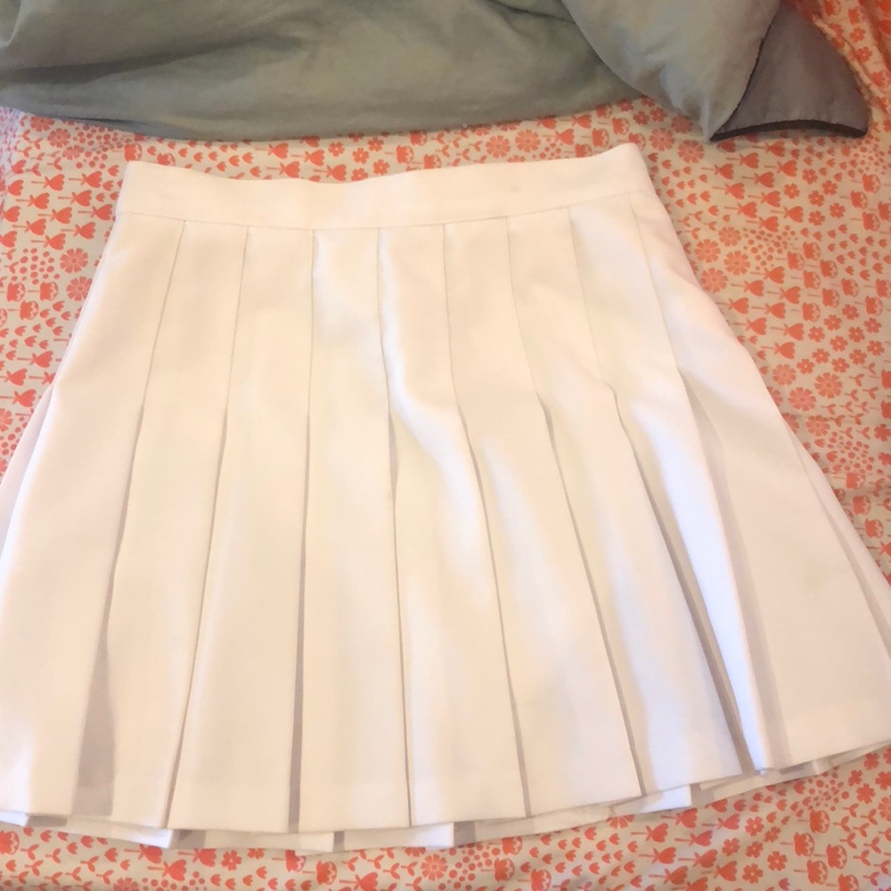 American apparel White pleaded skirt